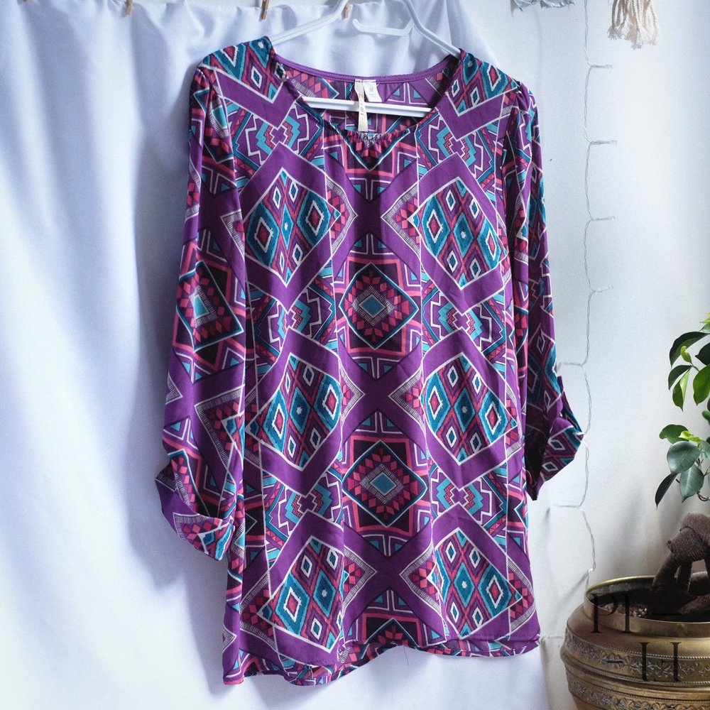 Vintage pattern purple light blouse in size medium